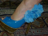 scarpa lucida azzurra